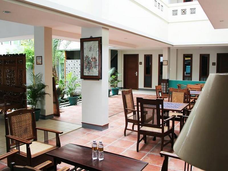 Hotel Koening Cirebon Exterior photo